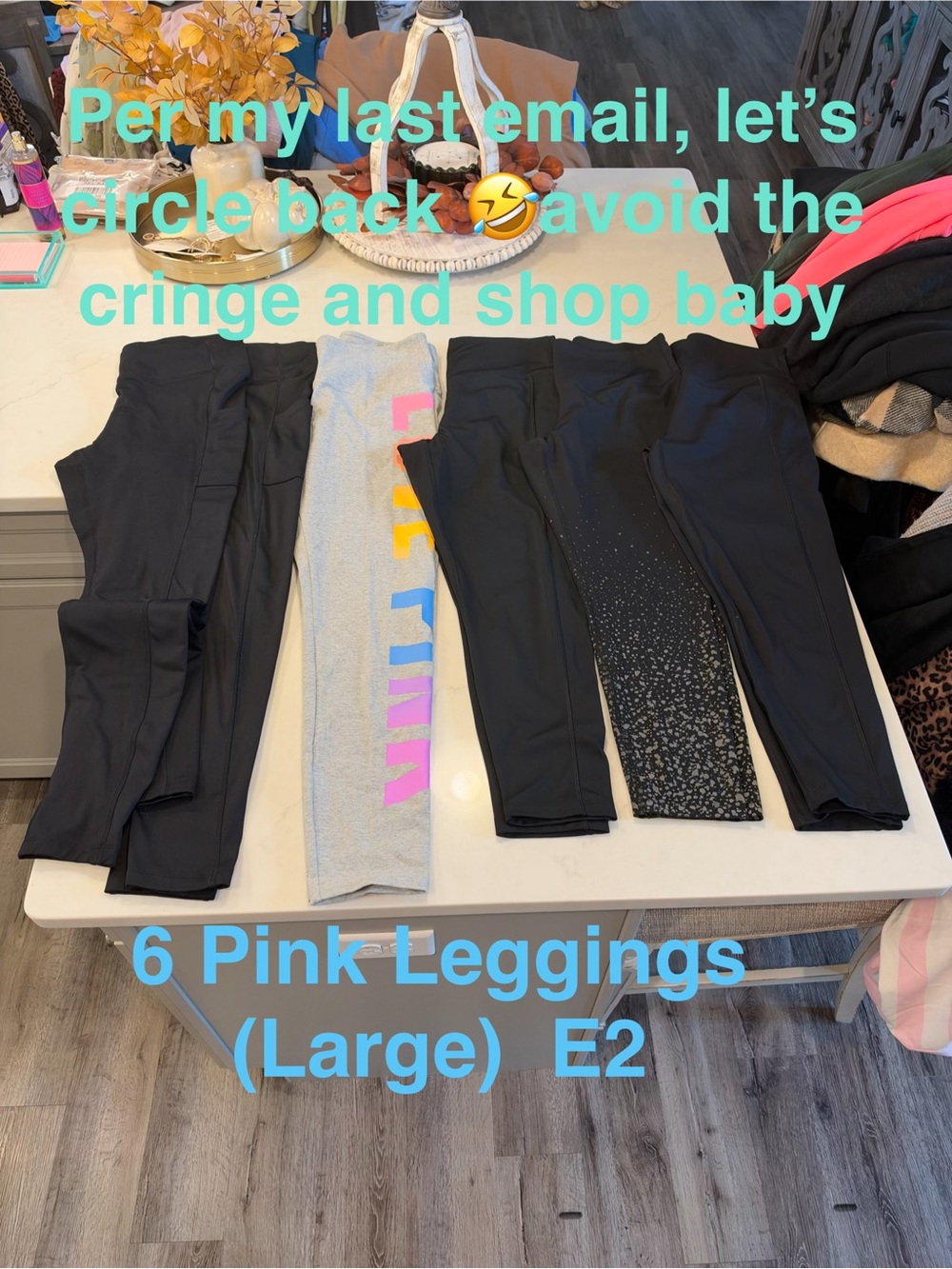 PINK Victoria's Secret đ©· Womenâs Leggings gently used Sz L smoke free home - Picture 1 of 8